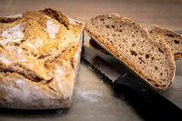 frisch gebackenes Brot vom B&auml;cker
